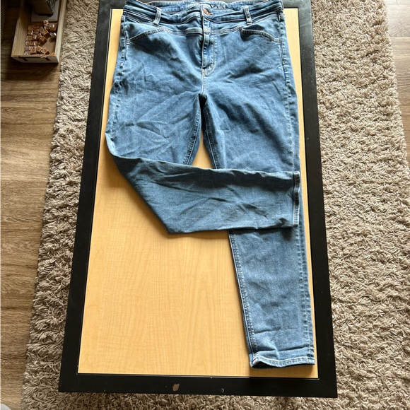 Skinny Jeans - Picture 2 of 6